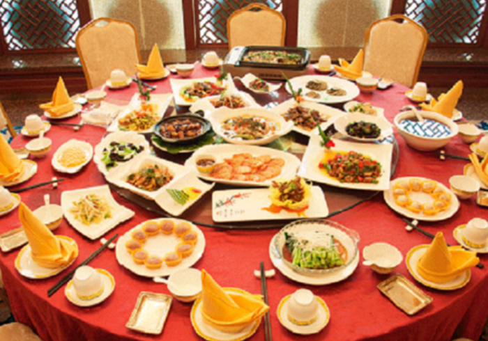 圍餐