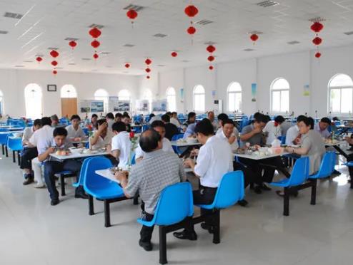深圳正規企業(yè)飯堂承包應該如何選擇？