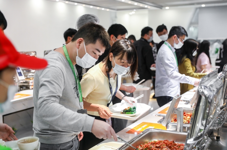 智慧AI餐廳，構建企業用餐解決方案核心服務能力